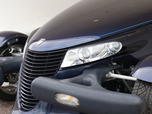Used 2001 Chrysler Prowler RWD image 31
