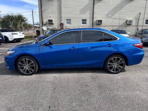 Used 2016 Toyota Camry SE FWD image 4