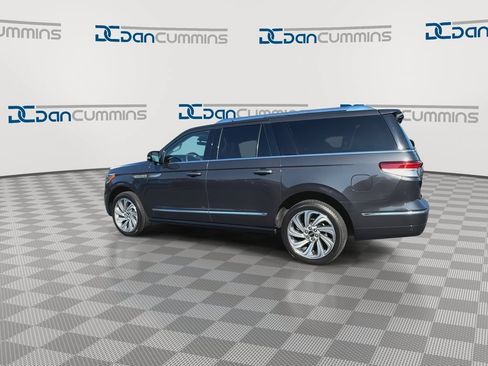 Used 2022 Lincoln Navigator L Reserve AWD/4WD image 6