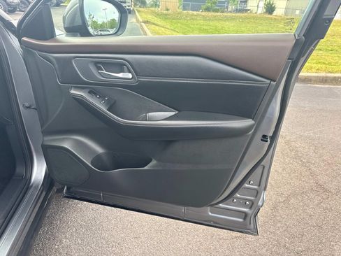 Used 2023 Nissan Rogue SV w/ SV Premium B Package FWD image 28