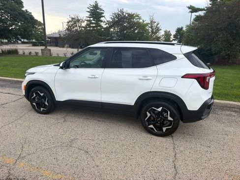 Used 2025 Kia Seltos EX AWD/4WD image 7
