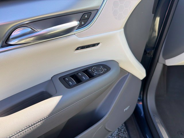 Used 2017 Cadillac XT5 Premium Luxury FWD image 11