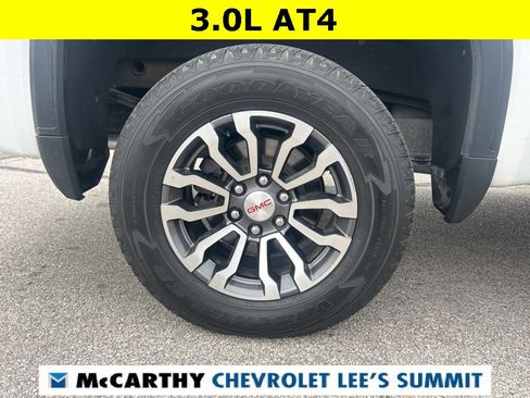 Used 2021 GMC Sierra 1500 AT4 image 17