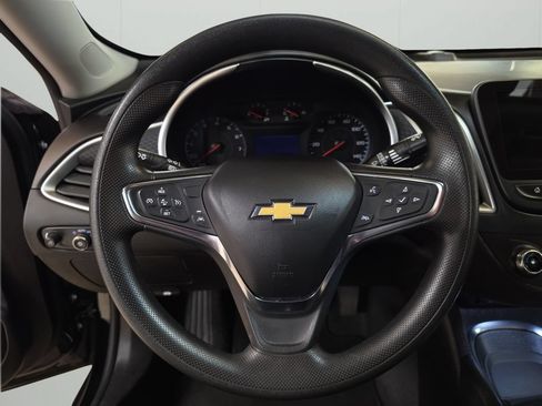 Used 2025 Chevrolet Malibu LT FWD image 18