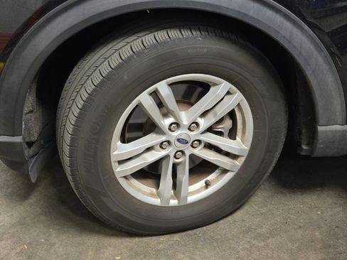 Used 2022 Ford Explorer XLT w/ Equipment Group 202A image 35