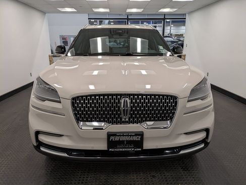 Certified 2023 Lincoln Aviator Reserve w/ Elements Package Plus image 2
