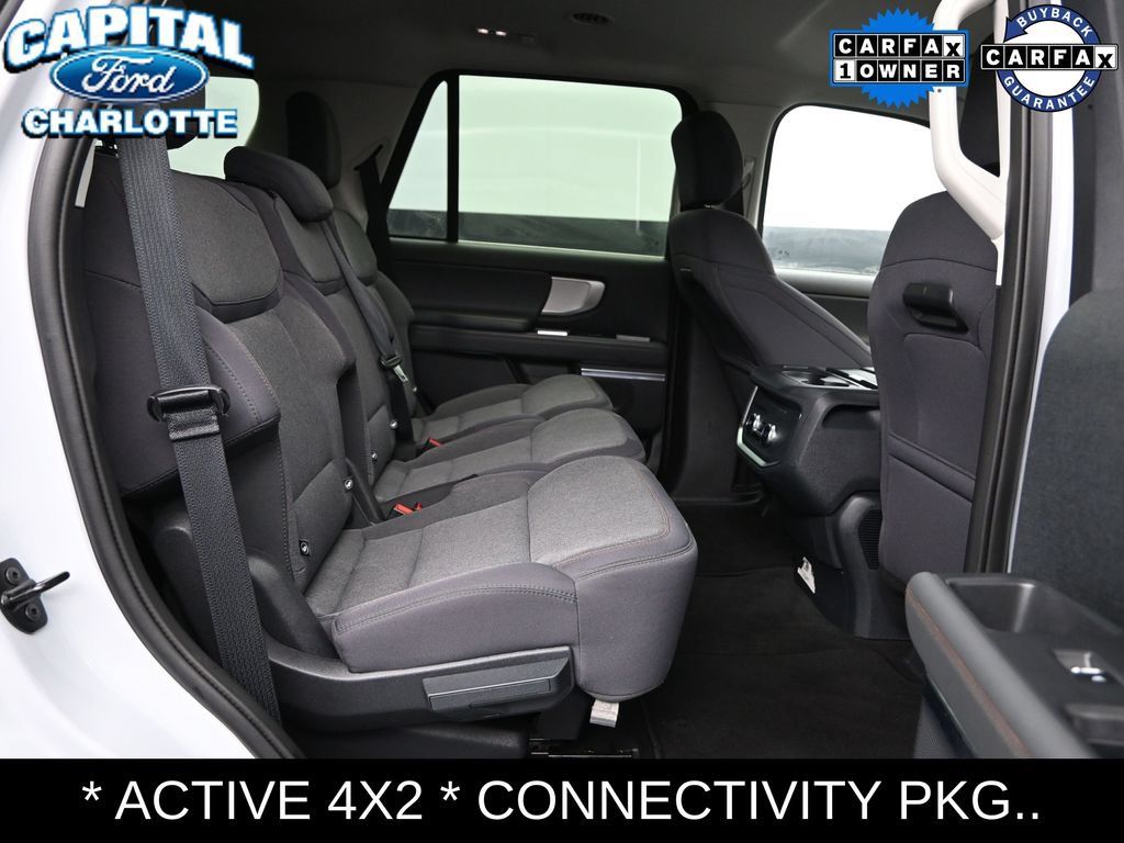 Used 2025 Ford Expedition Active RWD image 12