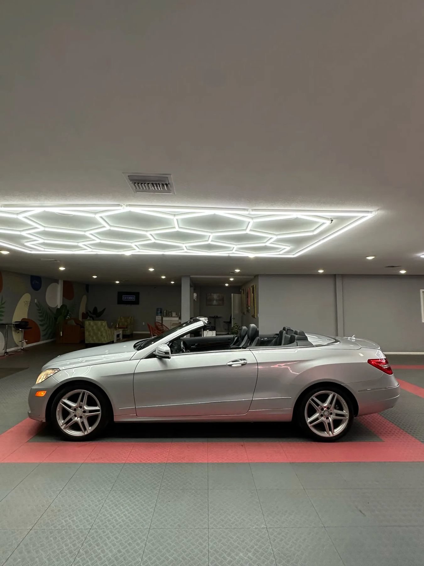 Used 2011 Mercedes-Benz E 350 Cabriolet image 3