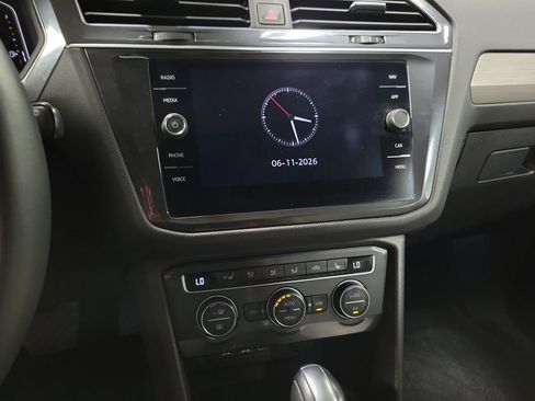 Used 2020 Volkswagen Tiguan SEL AWD/4WD image 15