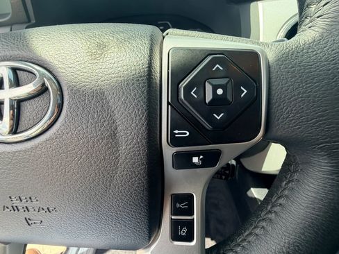 Used 2021 Toyota Tundra Limited w/ Limited Premium Package AWD/4WD image 15