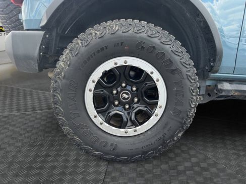 Used 2022 Ford Bronco 2-Door w/ Sasquatch Package AWD/4WD image 15