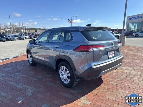 Used 2022 Toyota Corolla Cross L image 34