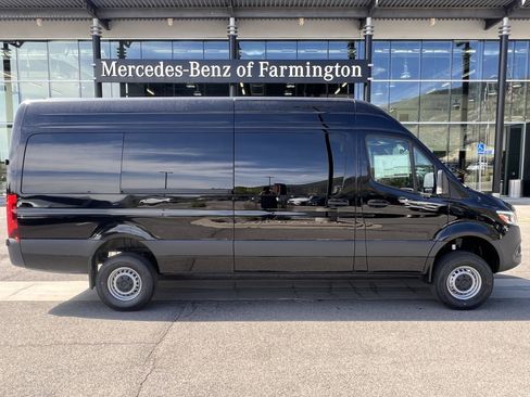 New 2026 Mercedes-Benz Sprinter 2500 image 2