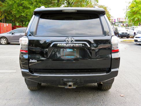 Used 2015 Toyota 4Runner SR5 image 8