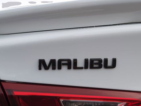 Used 2025 Chevrolet Malibu RS image 9