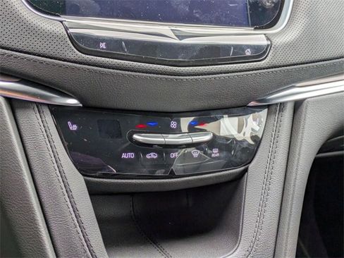 New 2025 Cadillac XT5 Luxury image 23