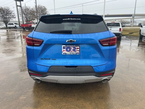 Used 2025 Chevrolet Blazer LT w/ Midnight/Sport Edition image 6