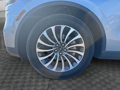 Used 2022 Lincoln Aviator Reserve image 17