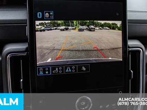 Used 2025 GMC Yukon XL Denali AWD/4WD image 36