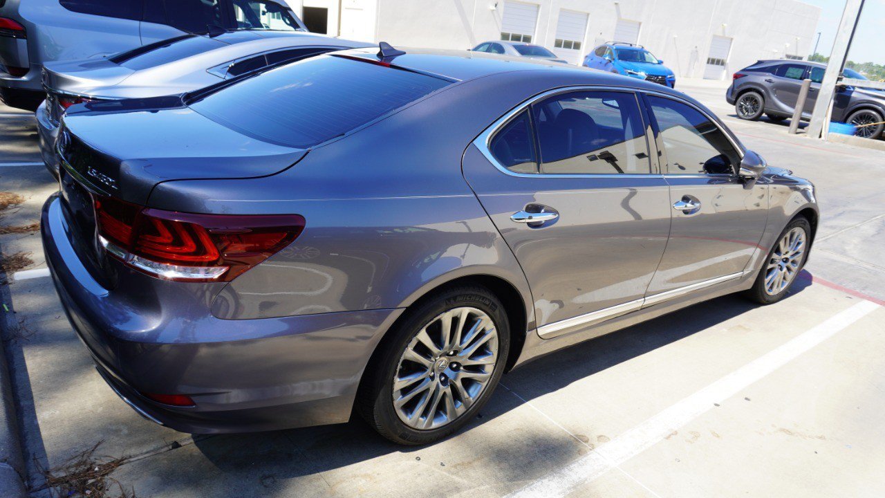 Used 2013 Lexus LS 460 L w/ All-Weather Pkg RWD image 6