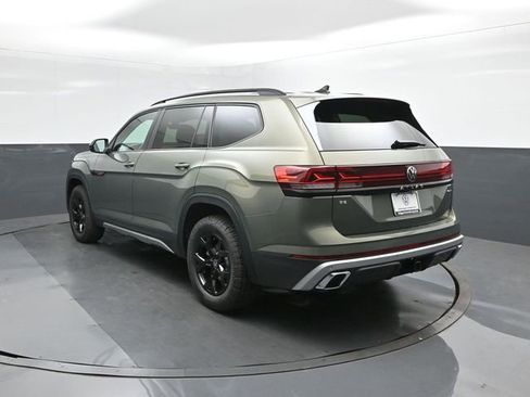 New 2026 Volkswagen Atlas Peak Edition image 5
