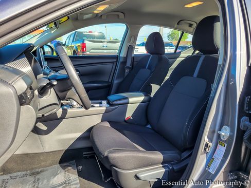 Used 2024 Nissan Sentra SV w/ All-Weather Package FWD image 9
