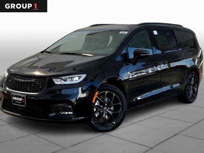 New 2026 Chrysler Pacifica Limited