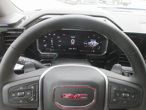 New 2026 GMC Sierra 1500 Elevation image 16