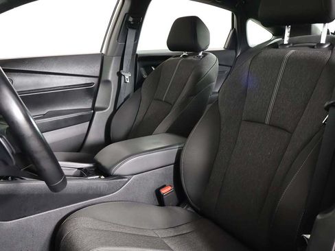 Used 2025 Honda Accord Sport image 29