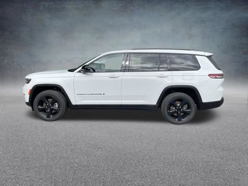 Used 2023 Jeep Grand Cherokee L Laredo AWD/4WD image 5
