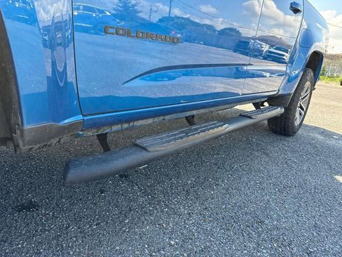 Used 2022 Chevrolet Colorado W/T w/ Custom Special Edition RWD image 5