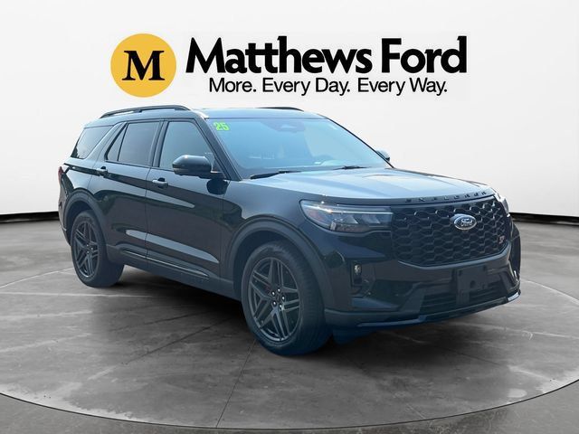 Certified 2025 Ford Explorer ST w/ Sun And Sound Package AWD/4WD image 8