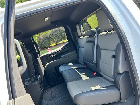 Used 2025 Chevrolet Silverado 1500 ZR2 w/ Technology Package AWD/4WD image 50