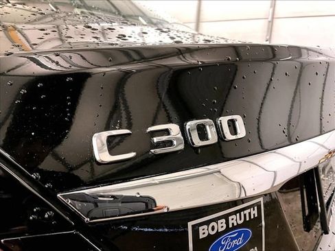 Used 2018 Mercedes-Benz C 300 4MATIC Sedan image 13