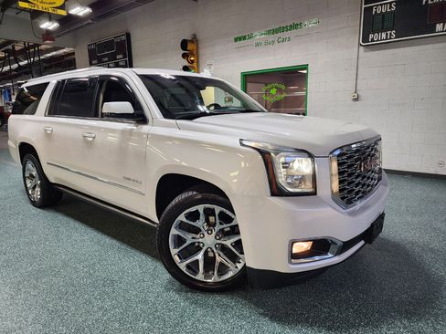 Used 2020 GMC Yukon XL Denali w/ Denali Ultimate Package image 14