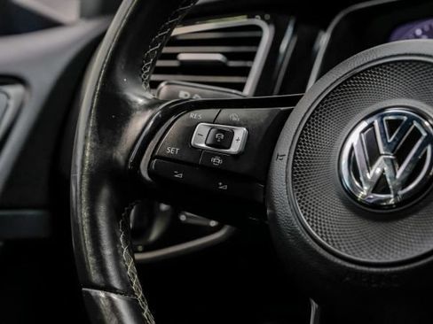 Used 2019 Volkswagen Golf R 4-Door AWD/4WD image 17