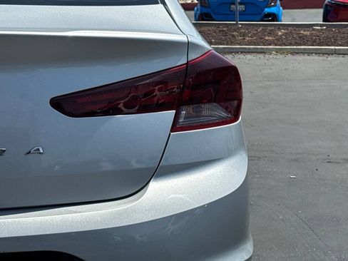 Used 2020 Hyundai Elantra SEL FWD image 15