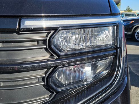 Used 2025 Ford Expedition Max Active AWD/4WD image 12