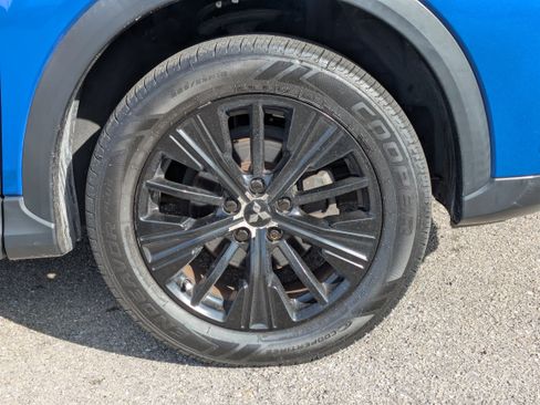 Used 2018 Mitsubishi Eclipse Cross LE image 11