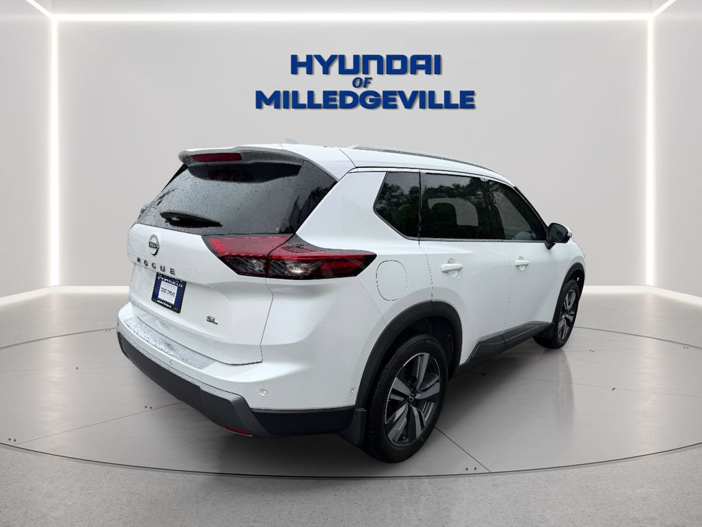 Used 2024 Nissan Rogue SL w/ SL Premium Package FWD image 6