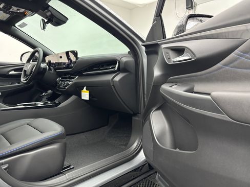 New 2026 Buick Envista Sport Touring w/ Convenience I Package FWD image 32