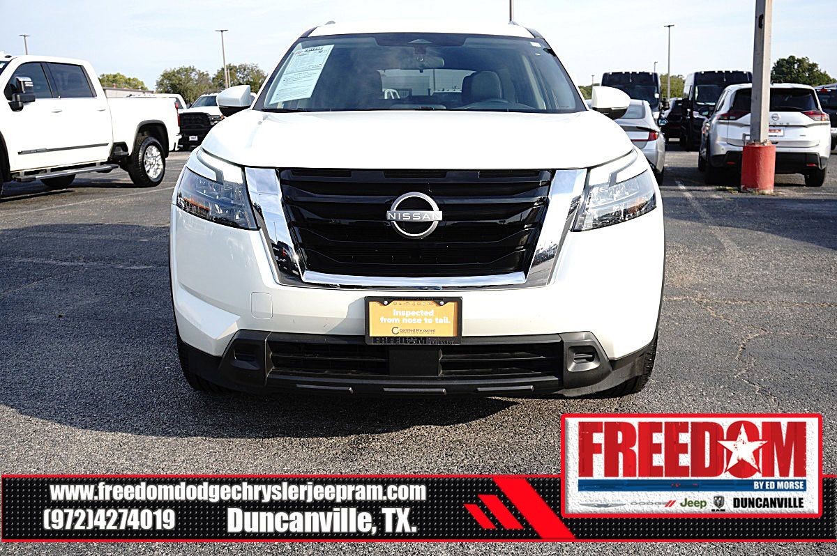 Used 2024 Nissan Pathfinder SV FWD image 8