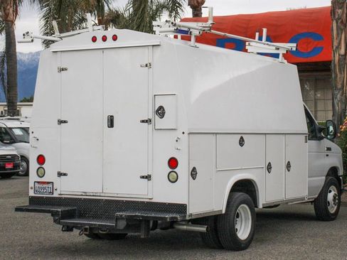 Used 2014 Ford E-350 and Econoline 350 Super Duty w/ Power Windows & Locks Group image 9