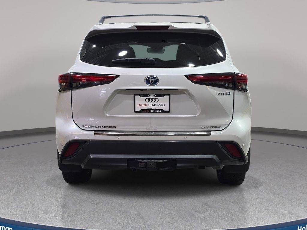 Used 2022 Toyota Highlander Limited w/ Protection Package #3 (TMS) AWD/4WD image 7