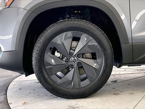 New 2026 Volkswagen Taos S image 12