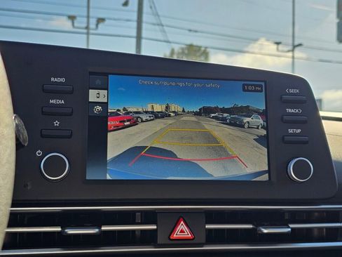 Used 2025 Hyundai Elantra SE image 20