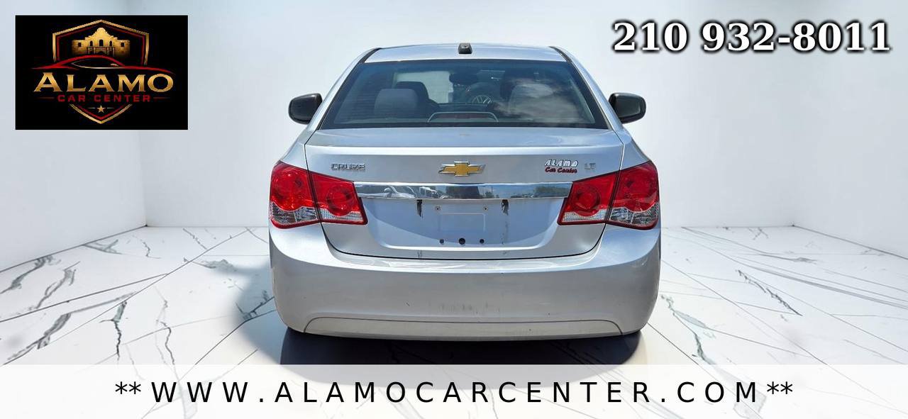 Used 2015 Chevrolet Cruze LT FWD image 4
