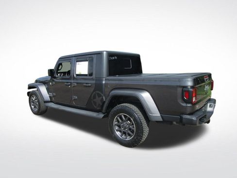 Used 2021 Jeep Gladiator Overland w/ Dual Top Group AWD/4WD image 4