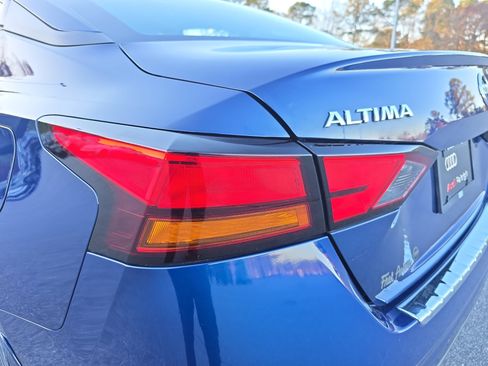 Used 2022 Nissan Altima 2.5 SR image 30