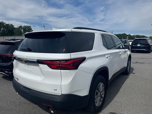 Used 2023 Chevrolet Traverse LT AWD/4WD image 9
